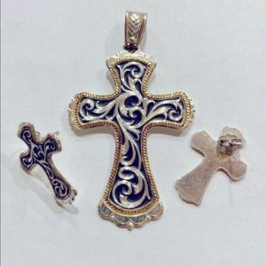 2 inch Cross pendant with stud earrings